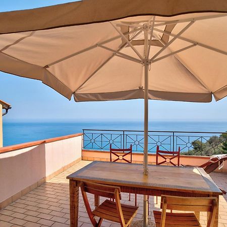 Casa Scotland Apartment Ventimiglia Bagian luar foto
