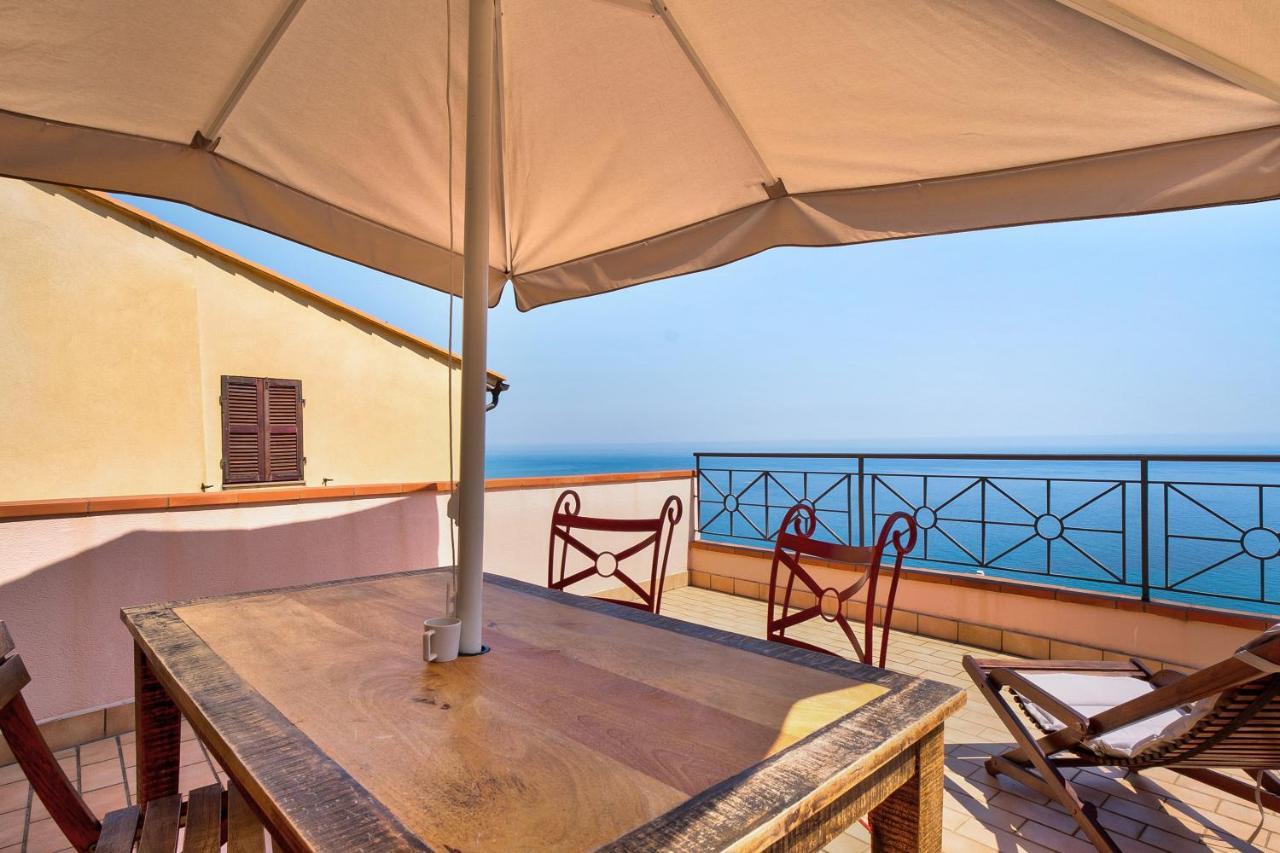 Casa Scotland Apartment Ventimiglia Bagian luar foto