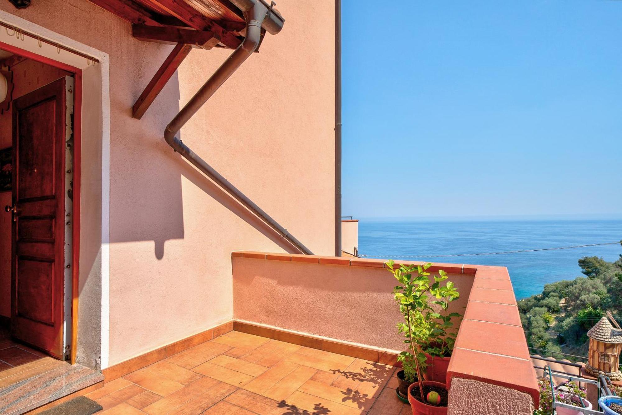 Casa Scotland Apartment Ventimiglia Bagian luar foto