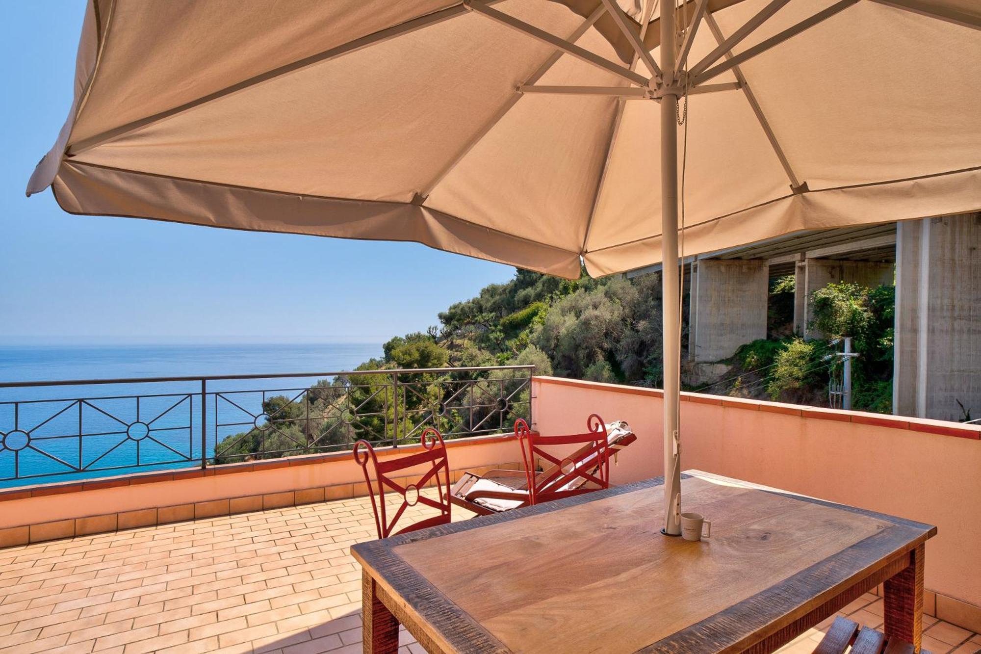 Casa Scotland Apartment Ventimiglia Bagian luar foto