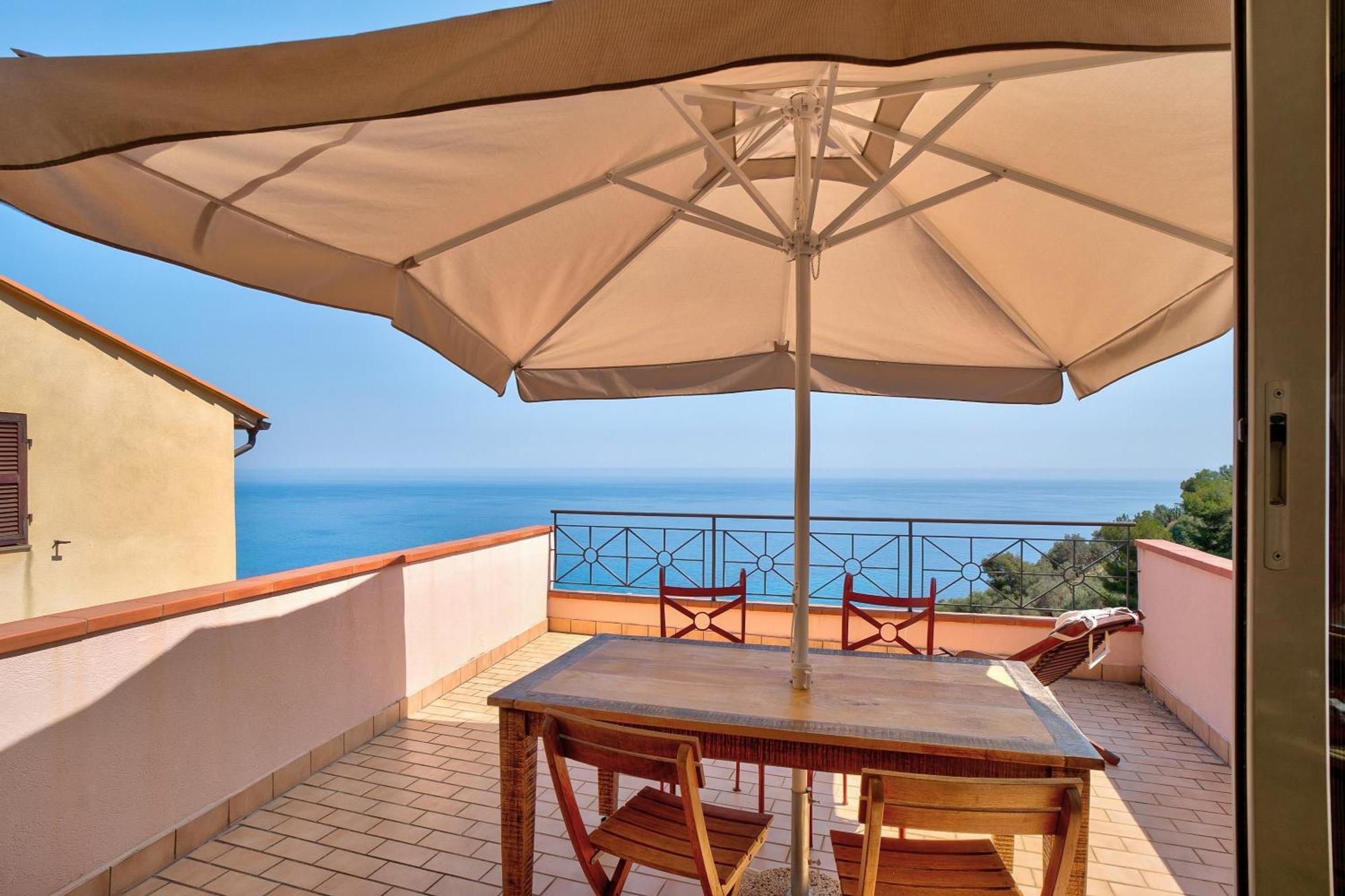 Casa Scotland Apartment Ventimiglia Bagian luar foto